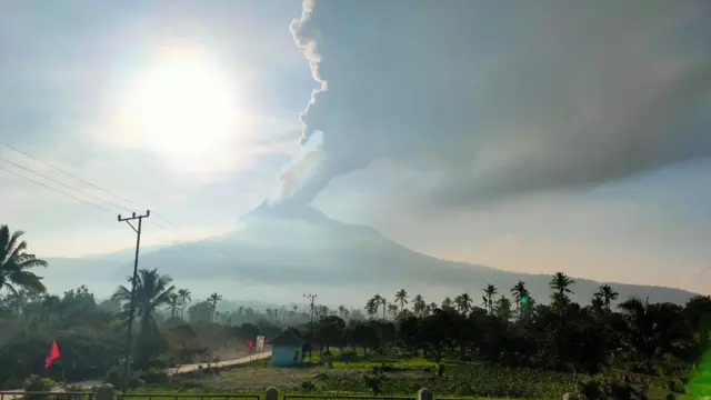 Gunung Lewotobi Laki-laki