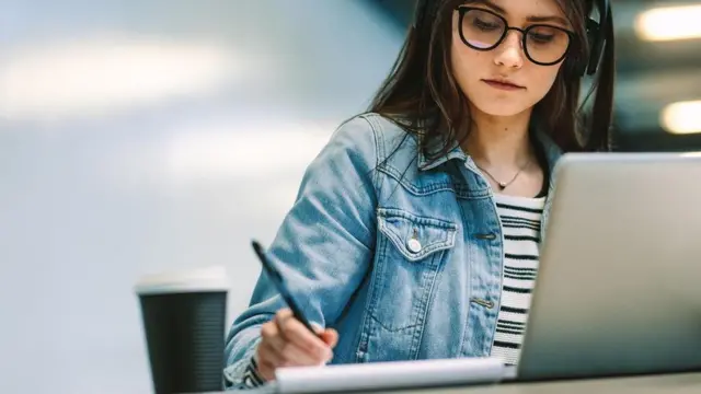 Arts, Education, Job, नौकरी, डिग्री, ग्रैजुएट, आर्ट्स