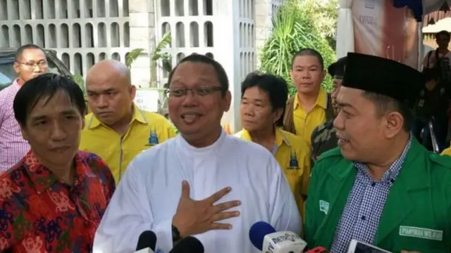 Romo Kristiono di Katedral Jakarta