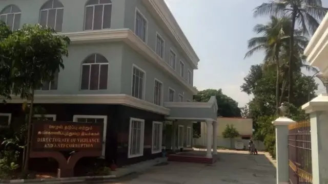 ஊழல் கட்டடம்