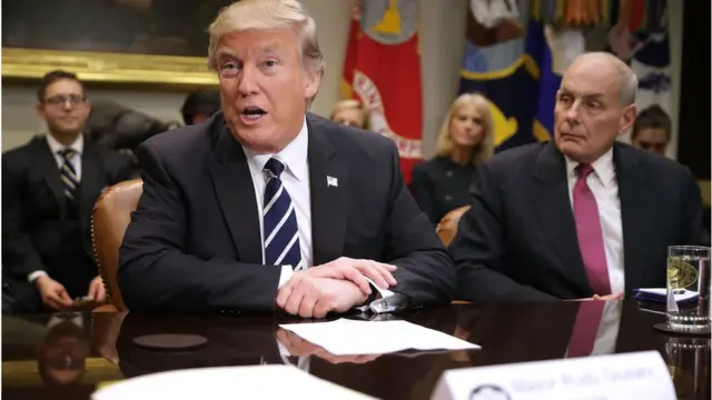 Donald Trump y John Kelly.