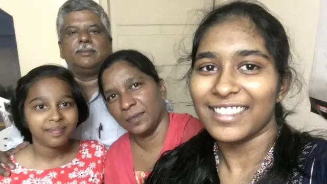 తన కుటుంబ సభ్యులతో రామకృష్ణా రావు