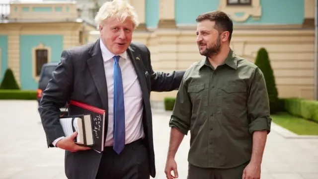 Boris Johnson da Volodymyr Zelensky