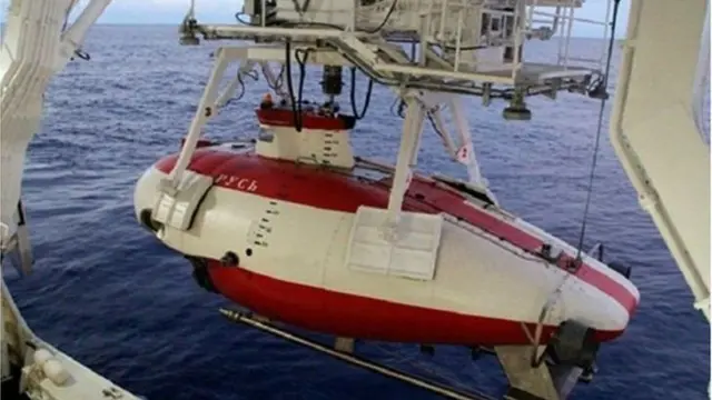 યનતાર જહાજમાંની સબમરીન