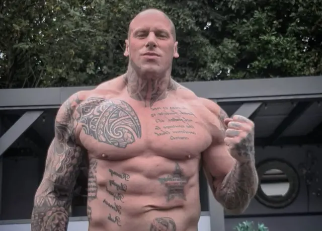 وبسایت رسمی مارتین فورد