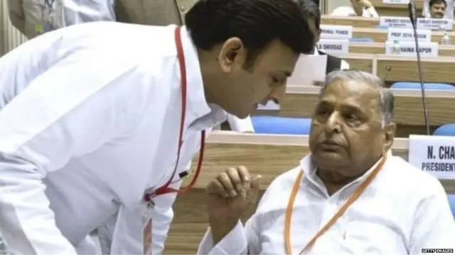 ਅਖਿਲੇਸ਼ ਯਾਦਲ ਅਤੇ ਮੁਲਾਇਮ ਸਿੰਘ ਯਾਦਵ