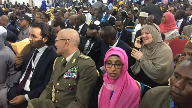 Wakiillo ka socda dalalka deriska iyo kuwa caalamka ayaa ka qeybgalaya xafladda