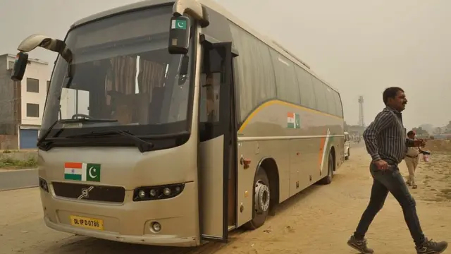 ਦਿੱਲੀ-ਲਾਹੌਰ ਬਸ