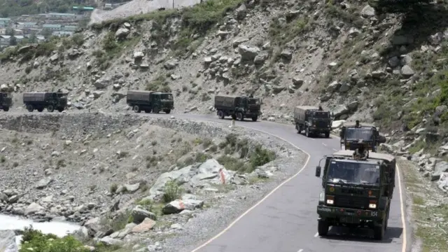 లద్ధాఖ్‌లో జూన్ 17 భారత సైనిక ట్రక్కుల కదలికలు