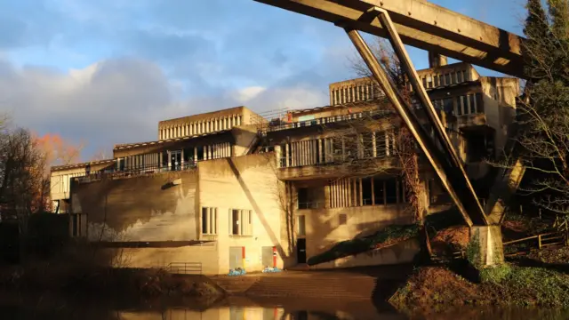 Durham University Students Union, Dunelm House. Durham, as seen across the river with Kingsgate footbridge overhead