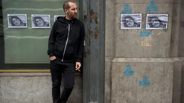 Hombre en la marcha de las mujeres en Buenos Aires