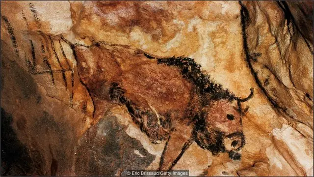 在巴斯克地區發現的一些史前洞穴岩畫可以追溯到14000年前。