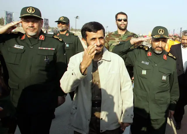 احمدی‌نژاد و فرماندهان سپاه