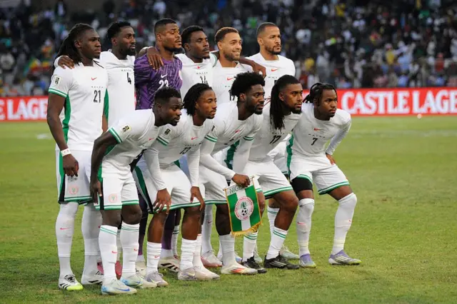 L’équipe du Nigeria pose avant le match de qualification pour la Coupe du Monde de la FIFA 2026 contre l’Afrique du Sud , le 9 septembre 2025 à Bloemfontein, en Afrique du Sud.