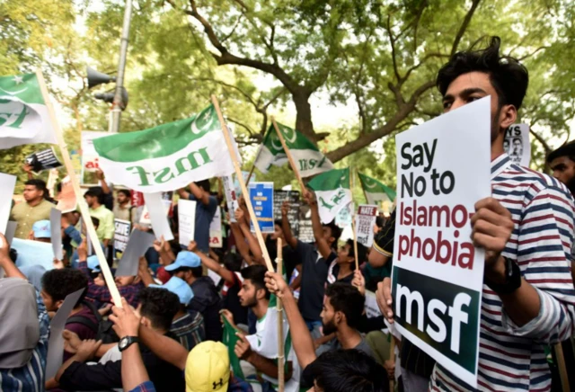 இந்தியா 