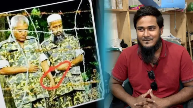 হাতে হাতকড়া পরিহিত অবস্থায় নামাজরত বিডিআর নায়েক শামছুল ইসলামের ছবি (হাতকড়া পরিহিত ডানপাশে), এবং জুয়েল আজিজ (ডানপাশে)