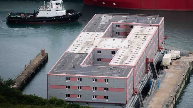 ሓተትቲ ዑቕባ: ‘ከም ኣብ ቤት ማእሰርቲ ኣልካትራዝ ምንባር’ዩ’