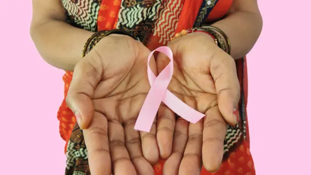 স্তন এবং জরায়ুমুখ ক্যান্সার- এই দুটি ক্যান্সারেই আক্রান্ত হন নারীরা