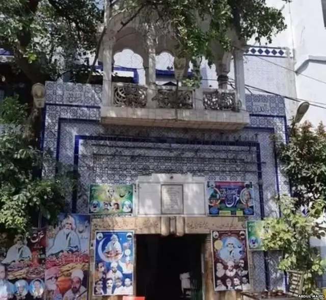 ਉਨ੍ਹਾਂ ਦੇ ਪਿਤਾ 1970ਦੇ ਦਹਾਕੇ 'ਚ ਨੁਸਰਤ ਨੂੰ ਆਪਣੇ ਰਿਕਾਰਡਿੰਗ ਸਟੂਡੀਓ ਲੈ ਆਏ ਜਿਥੋਂ ਉਨ੍ਹਾਂ ਨੇ ਆਪਣੀਆਂ ਕਵਾਲੀਆਂ ਅਤੇ ਗ਼ਜ਼ਲਾਂ ਦੀ ਰਿਕਾਰਡਿੰਗ ਸ਼ੁਰੂ ਕੀਤੀ
