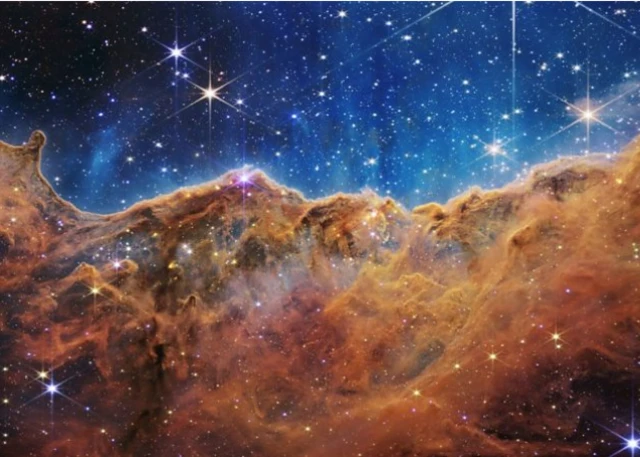 Espace photographié par le télescope James Webb.