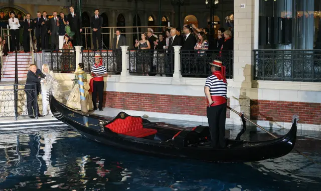 اديلسون وزوجته