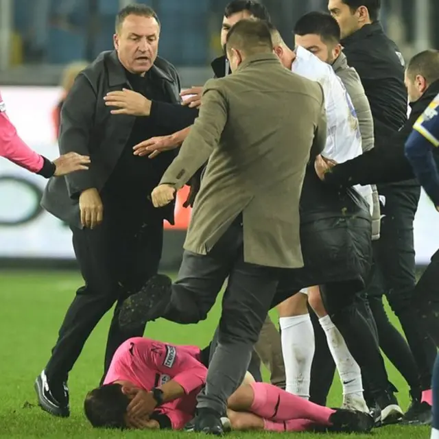 sudija, nasilje, fudbalski sudija