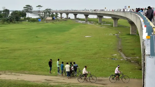 व्यापार