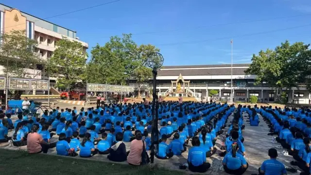 ကျောင်းပိတ်သိမ်းခံရတဲ့ မေတ္တာရိပ်ကျောင်းက ကျောင်းသားတချို့ဟာ ကလေးလုပ်သားတွေအဖြစ် လုပ်ငန်းခွင် ဝင်နေကြရပါပြီ။