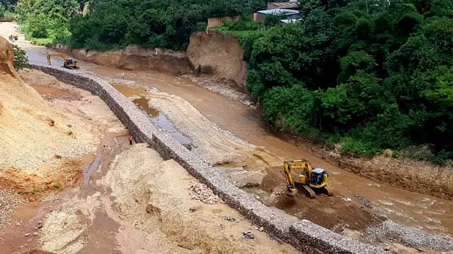 Ibikorwa vyo gusanura inzuzi zica mu gisagara ca Bujumbura