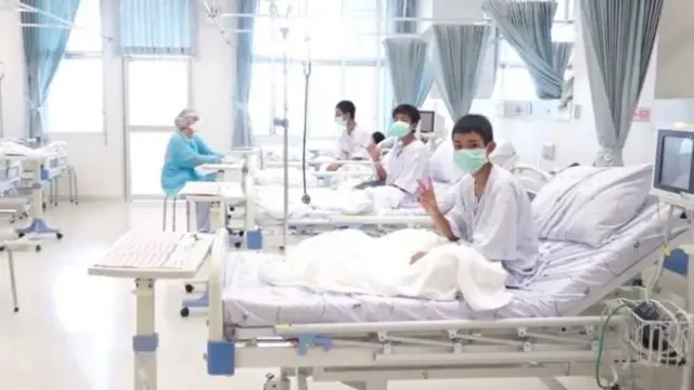 Đội bóng nhí Thái được giải cứu và đang phục hồi trong bệnh viện