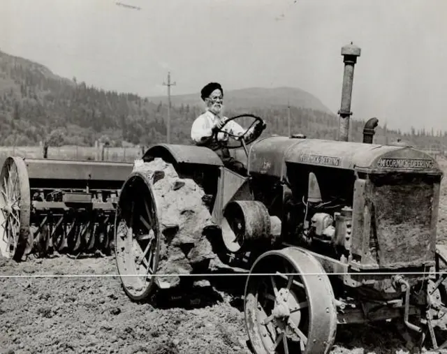 शिखांनी कॅनडामध्ये स्थलांतर करायला केव्हा सुरुवात केली?