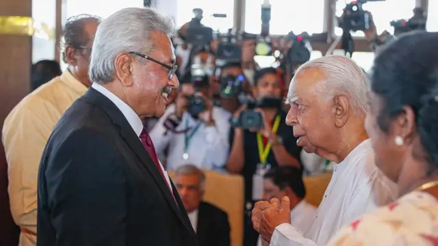 அதிகாரத்தில் ராணுவத்தினர்: கோட்டாபய ஆட்சியின்கீழ் ராணுவ மயமாகிறதா இலங்கை?