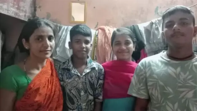 కుటుంబంతో పూజ