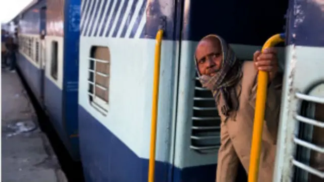 પ્રતીકાત્મક તસવીર