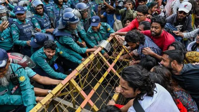 ব্যারিকেড