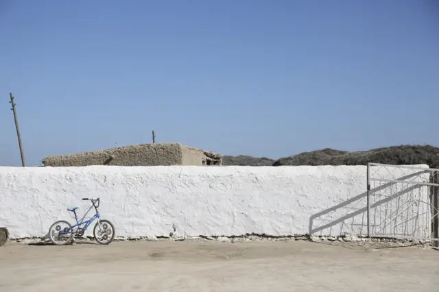 Выставка "Смирное небо"