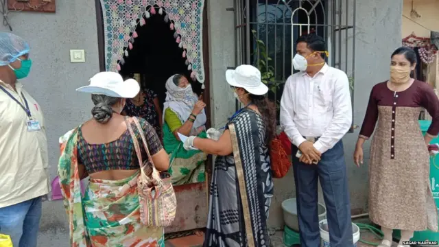 आरोग्य कर्मचारी