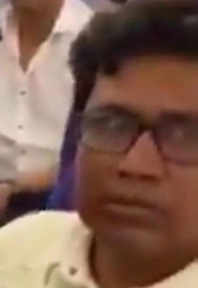 ઇન્ડિગો ફ્લાઇટ, મુસ્લિમ યુવકને લાફો થપ્પડ, ઇસ્લામોફોબિયા, 6E138, વિમાન સેફ્ટી સલામતી, પ્રોટોકોલ સીઆઈએસએફ, બીબીસી ગુજરાતી 