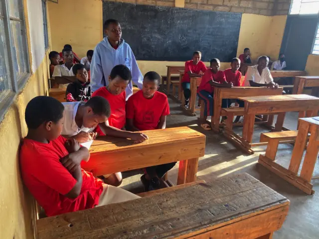 Igiswahili kirigishwa mu mashuri mu Rwanda, ariko abifuza ko uru rurimi rutezwa imbere mu Rwanda bavuga ko bidahagije