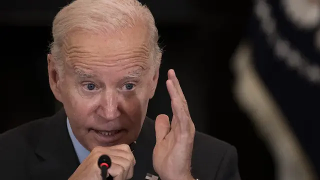 اصدر بايدن قبيل انتخابات الكونغرس قرارات لاطلاق كميات من الاحتياطي النفطي الاستراتيجي لتهدئة أسعار النفط والوقود