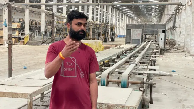 ઈરાન યુદ્ધ, અમેરિકા, ઇઝરાયલ, ગુજરાત, મોરબી, સિરામિક ઉદ્યોગ, બીબીસી ગુજરાતી, ફૅક્ટરીઓ બંધ, યુદ્ધની અસર, ગૅસ, કોલસો, મોરબી સિરામિક ઉદ્યોગ