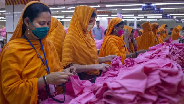 নারী শ্রমিক