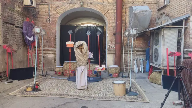 Сцена зі спектаклю “Майська ніч” лялькового театру, репетиція 