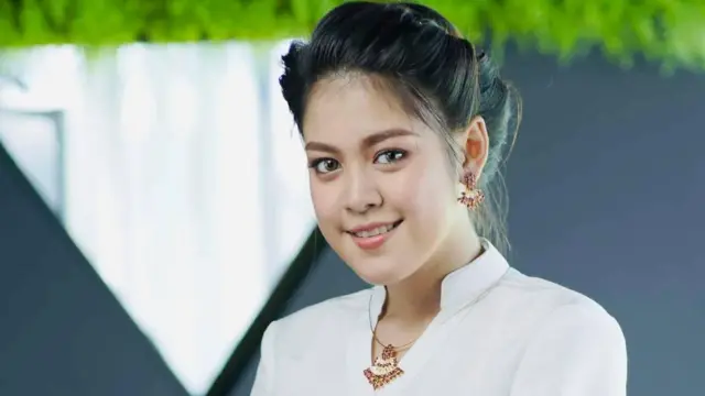 Myanmar Famous singer