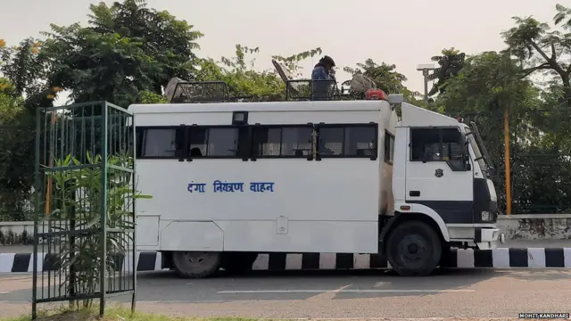 दंगा नियत्रंण वाहन