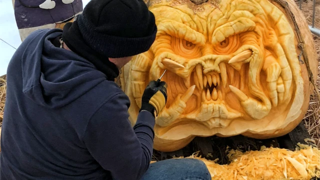 Вирізання гарбуза