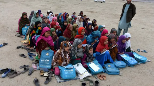 Pendikan, afghanistan, perempuan