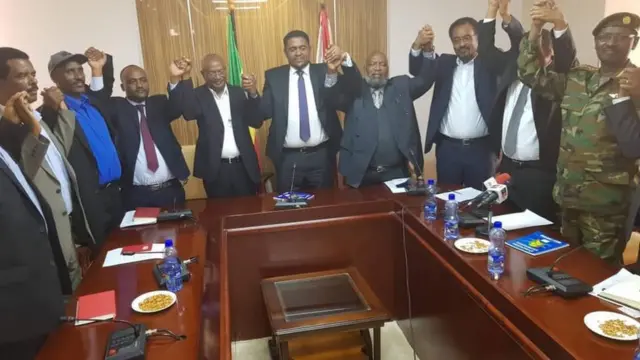 ኣታዓራቒ ኮሚቴ፡ መንግስቲ፣ ኦነግን ተወከልትን