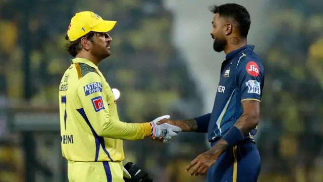 હાર્દિક-ધોની