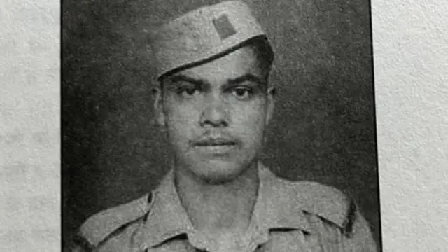 இளமைப் பருவத்தில் சந்திர சிங் கார்வாலி